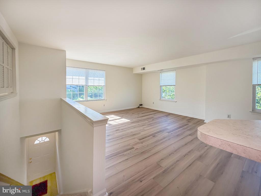 94 Stockton Ct Property Photo 8