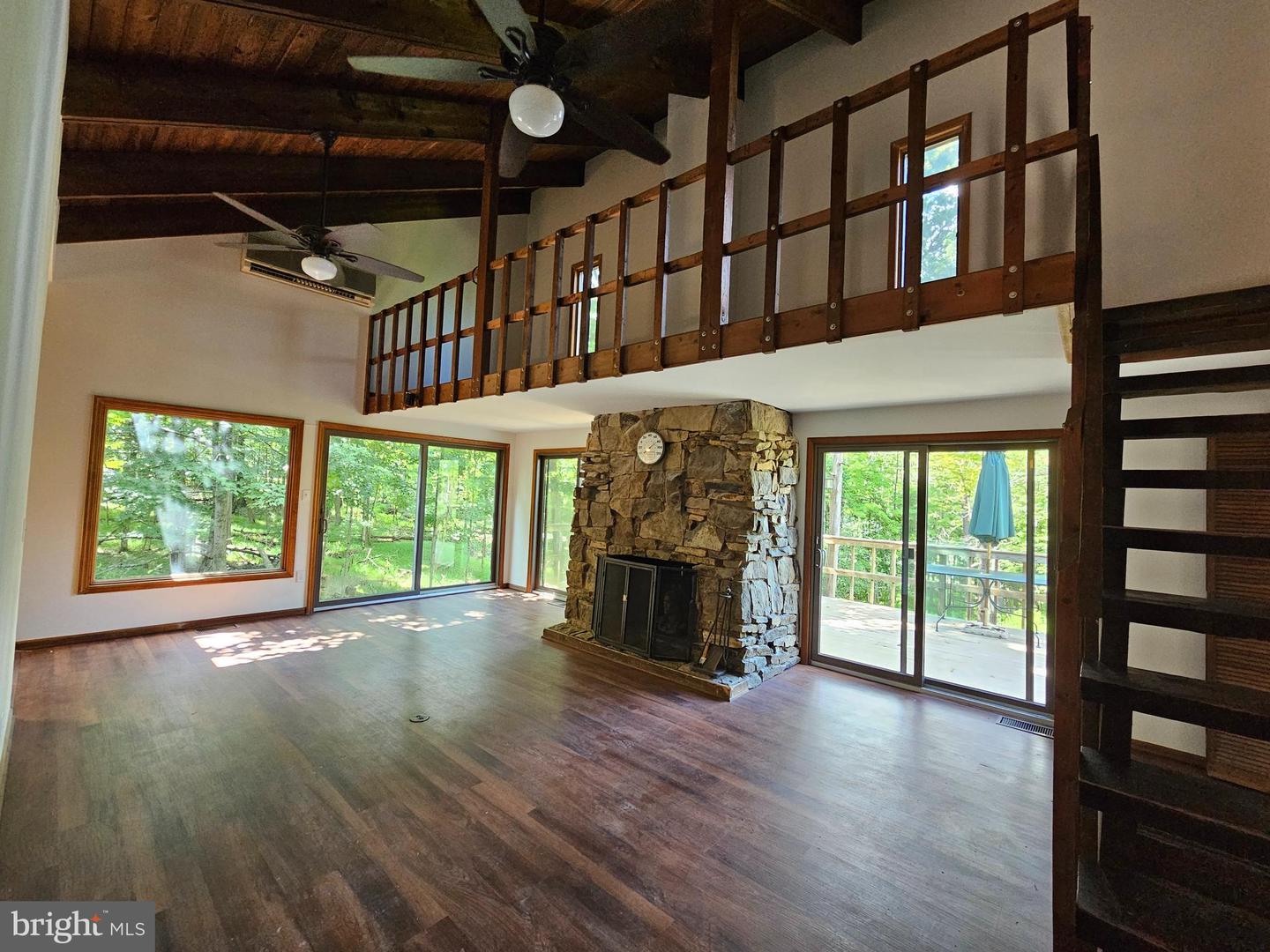 6074 Covered Bridge Rd Property Photo 5