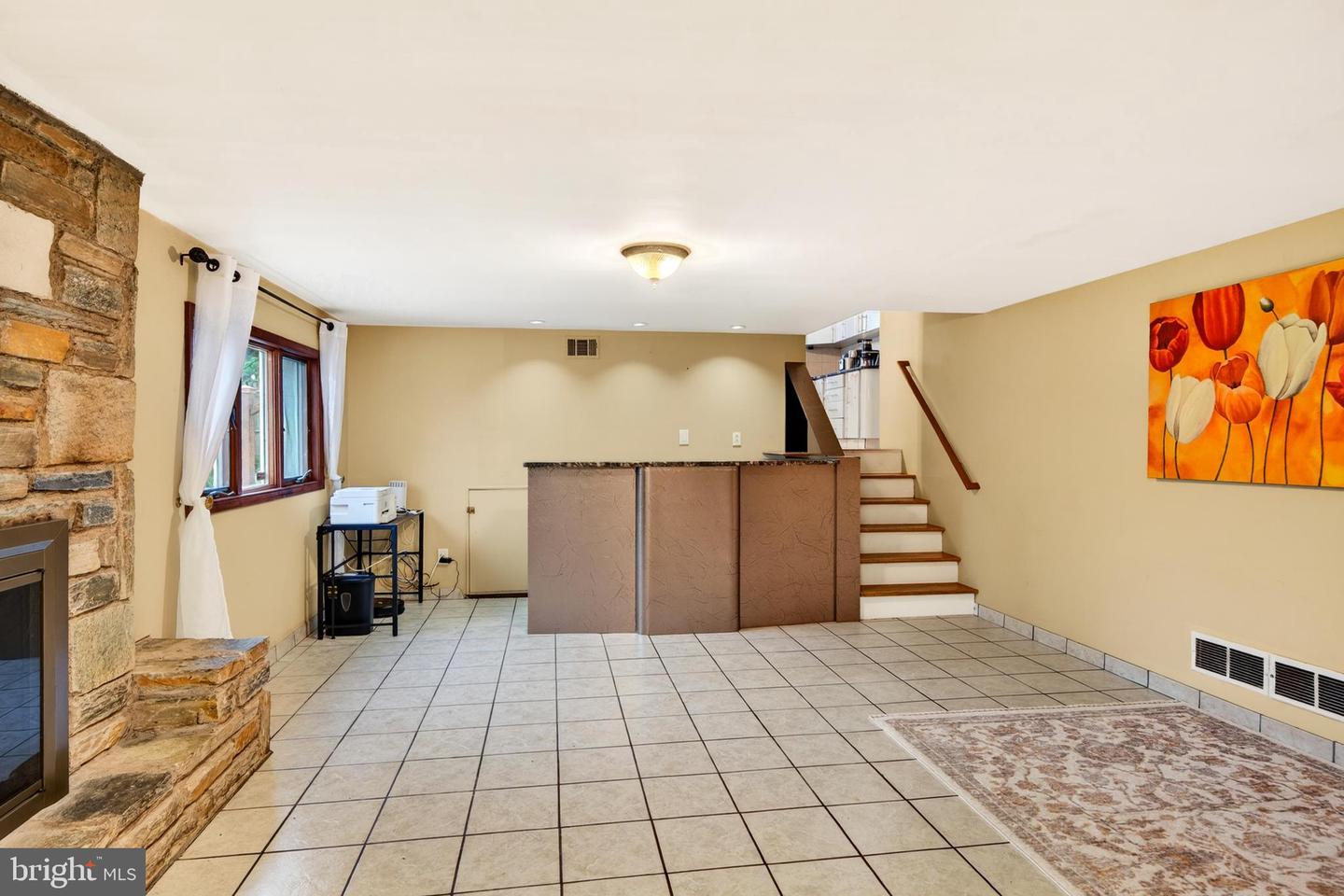 729 Saint Davids Ave Property Photo 8