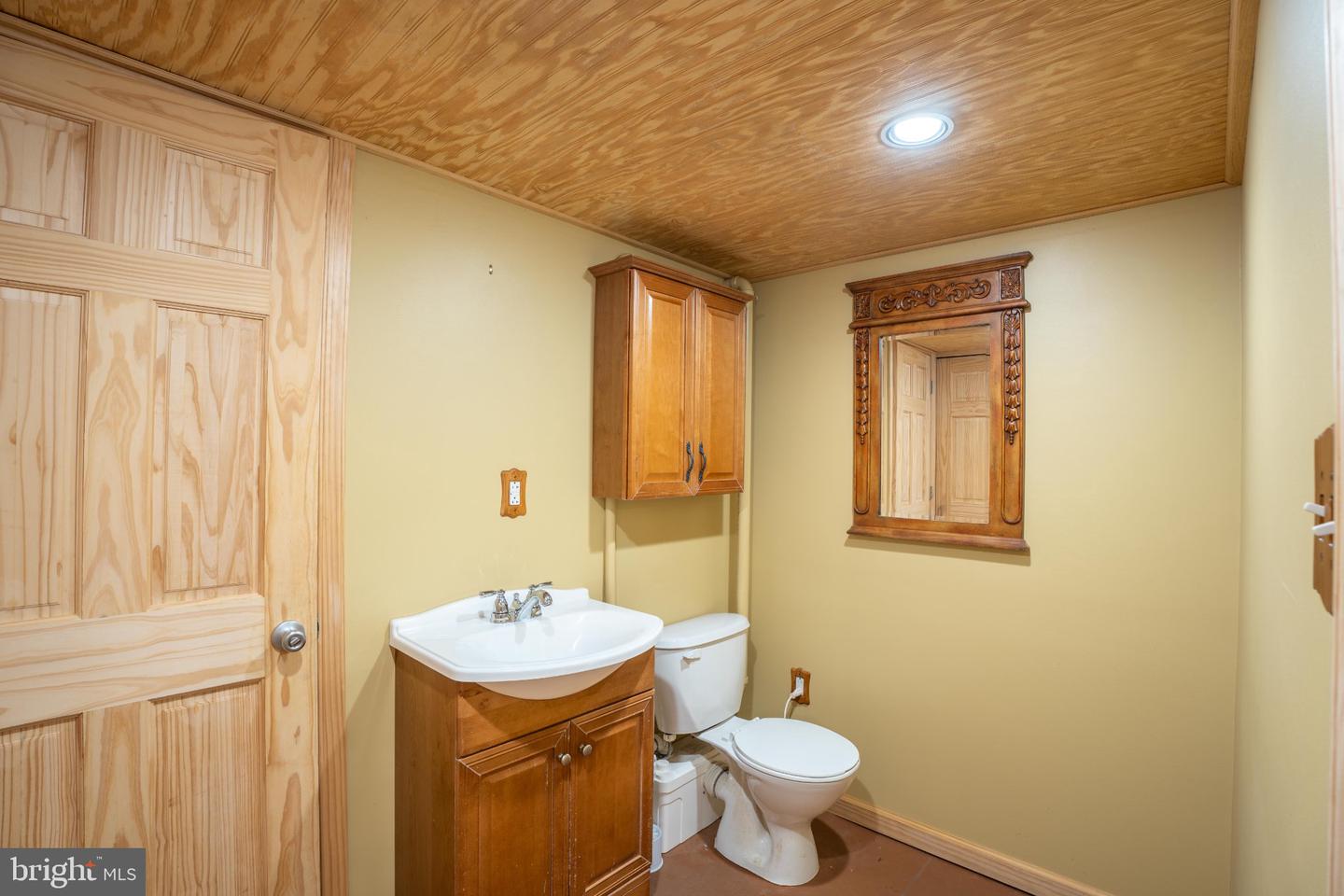 320 Hulme Ave Property Photo 11