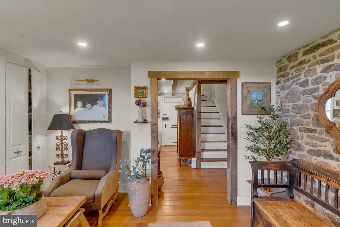 4439 Mcneal Rd Property Photo 7