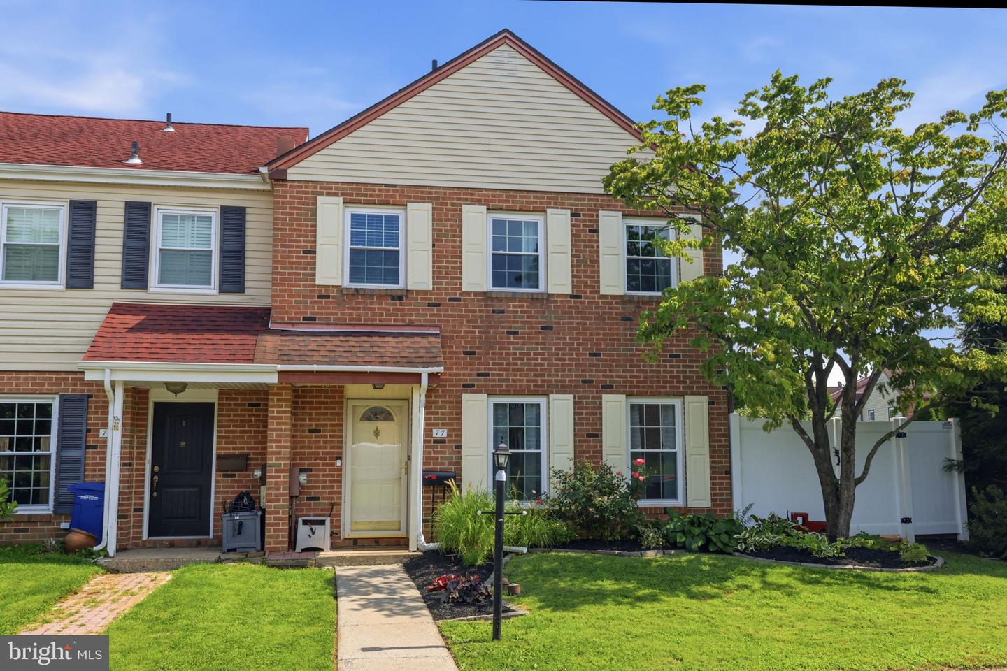 77 ANDOVER DR