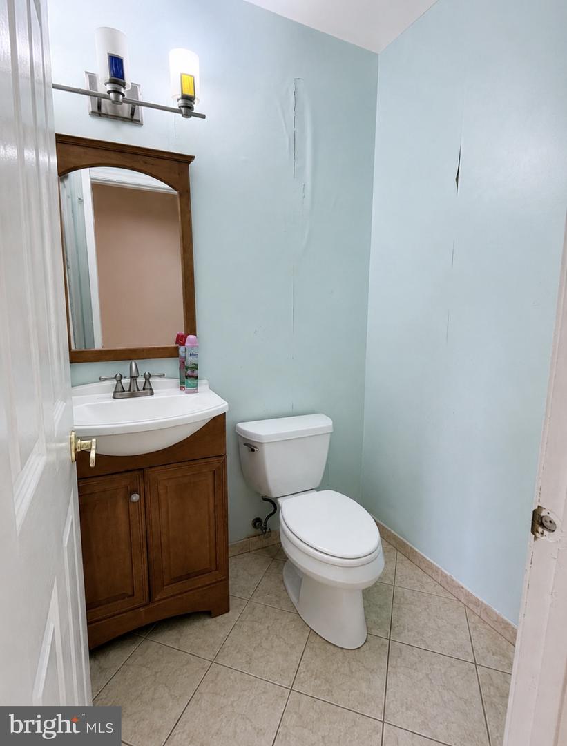4626 Murray St Property Photo 8