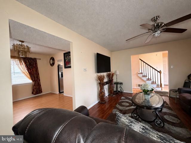 4626 Murray St Property Photo 9