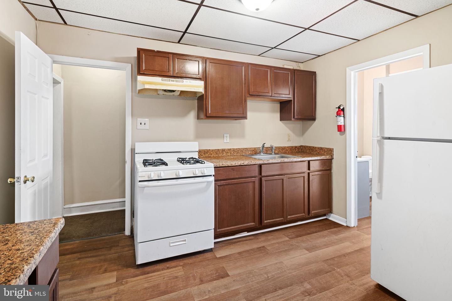 800 State Rd #unit 3 Property Photo 11