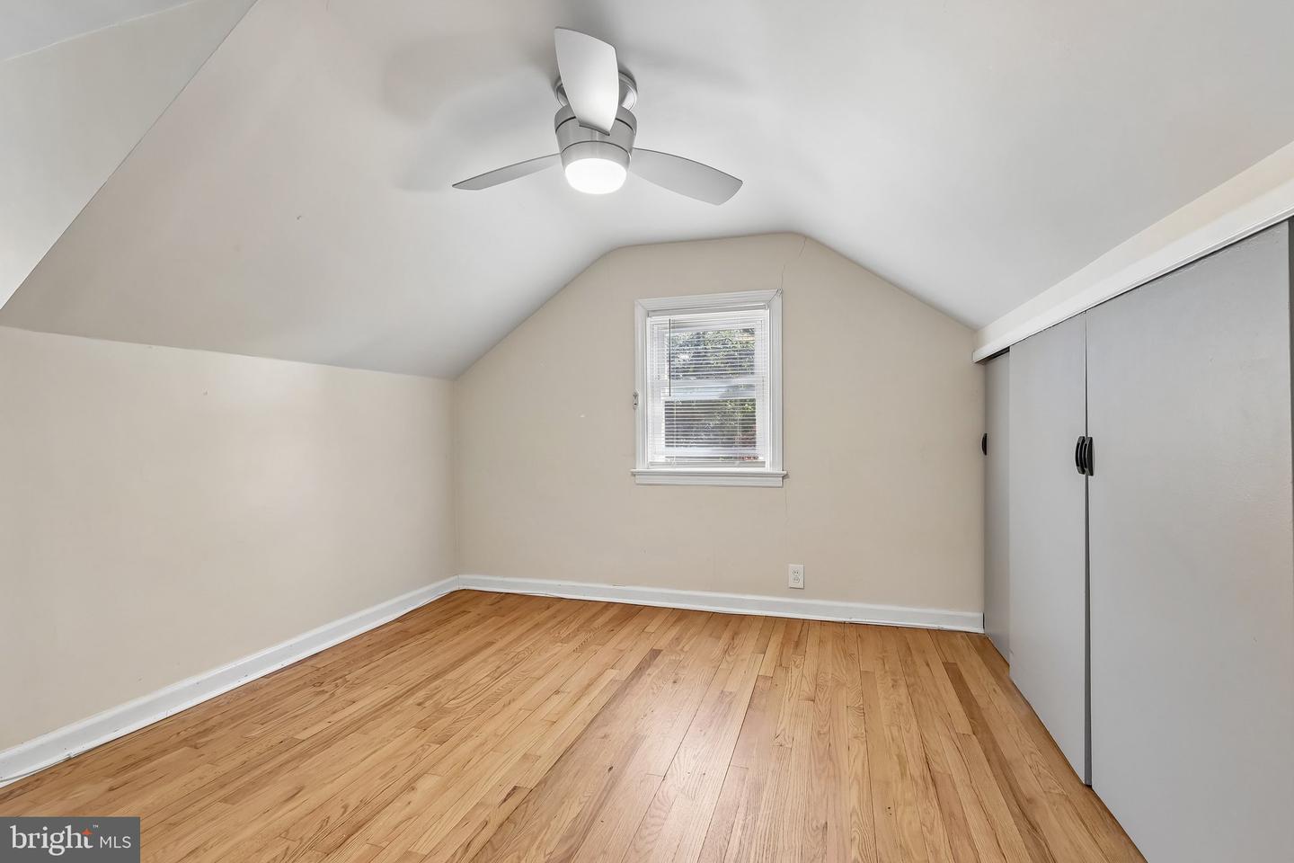 21 Ida Ave Property Photo 27