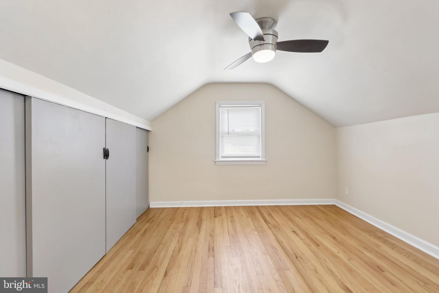 21 Ida Ave Property Photo 34