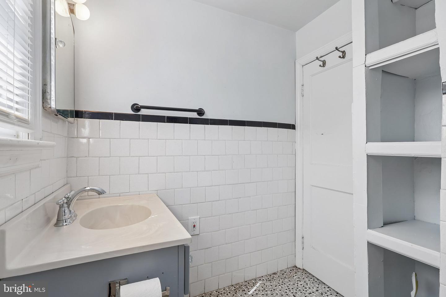 21 Ida Ave Property Photo 37
