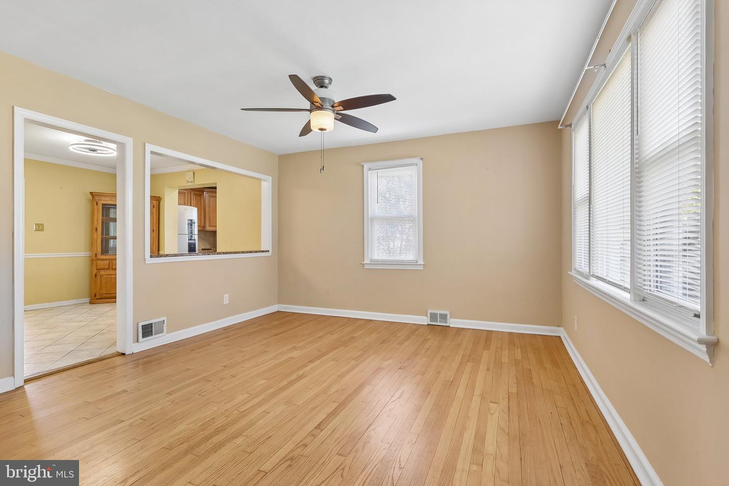 21 Ida Ave Property Photo 39