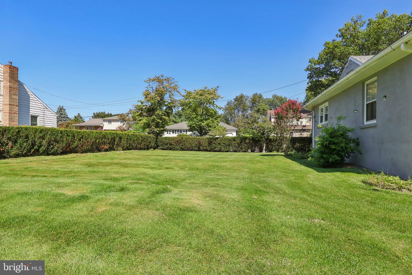 21 Ida Ave Property Photo 45