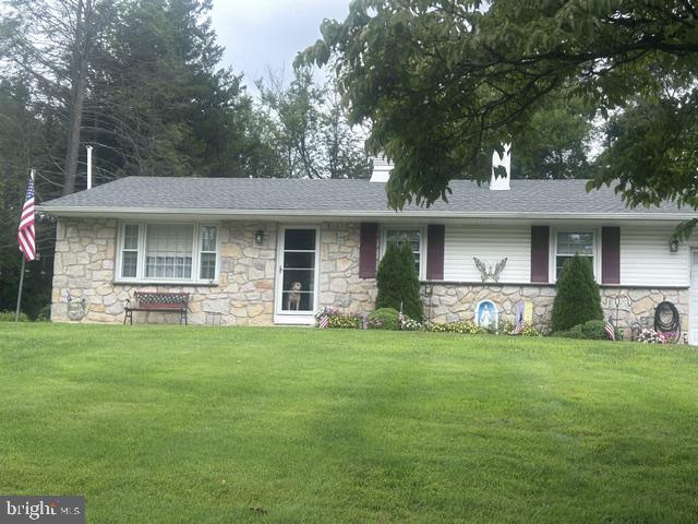 15 Robin Rd Property Photo 2