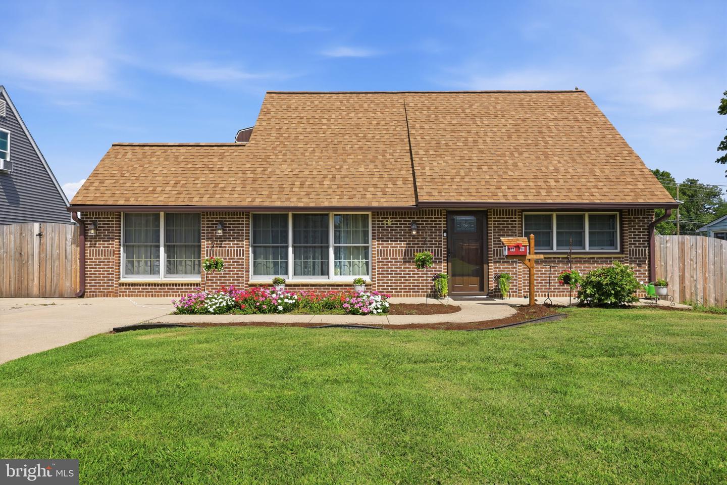 16 Parkside Cir Property Photo 3