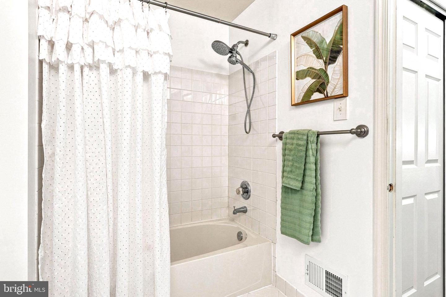 322 Eagle Ct #206 Property Photo 22
