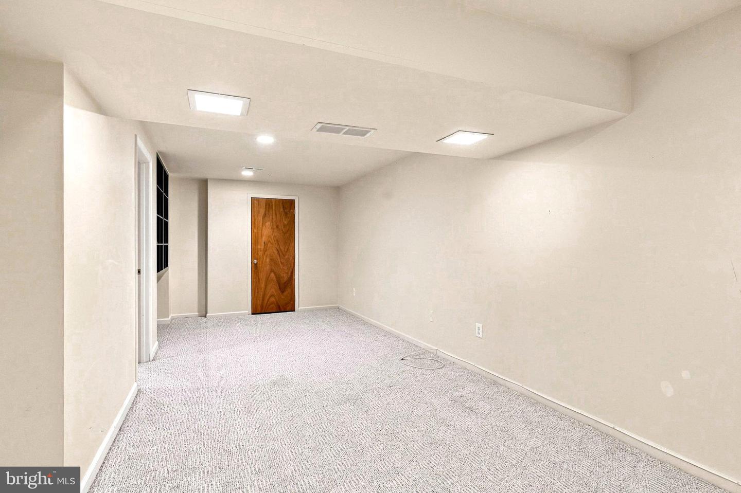 322 Eagle Ct #206 Property Photo 32