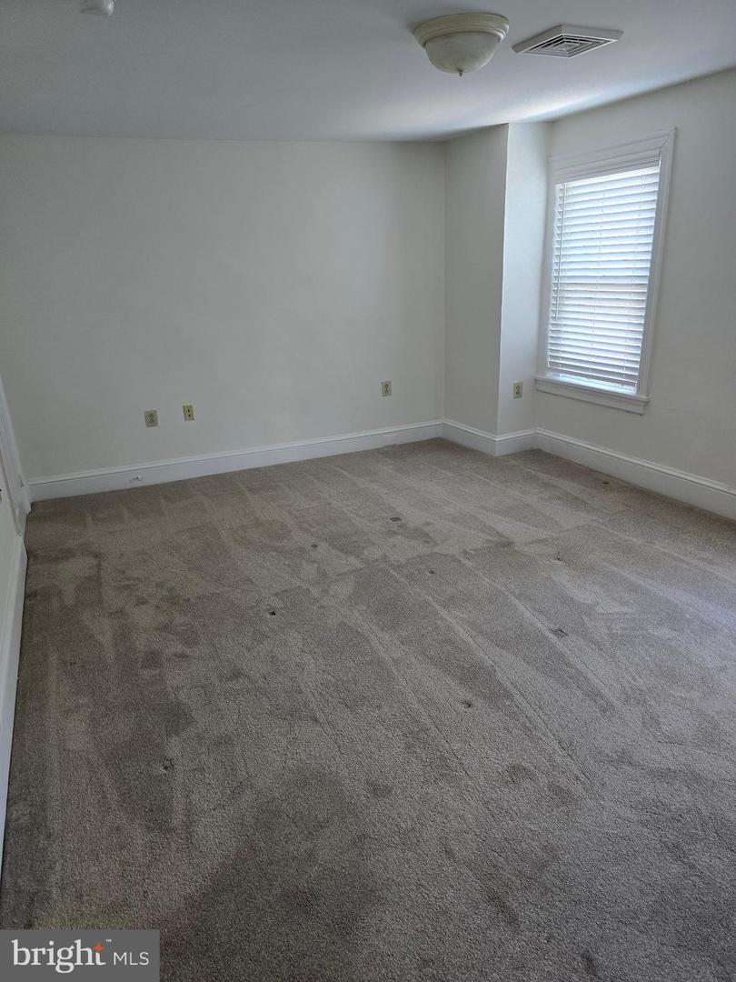 54 W State St #2 Property Photo 12