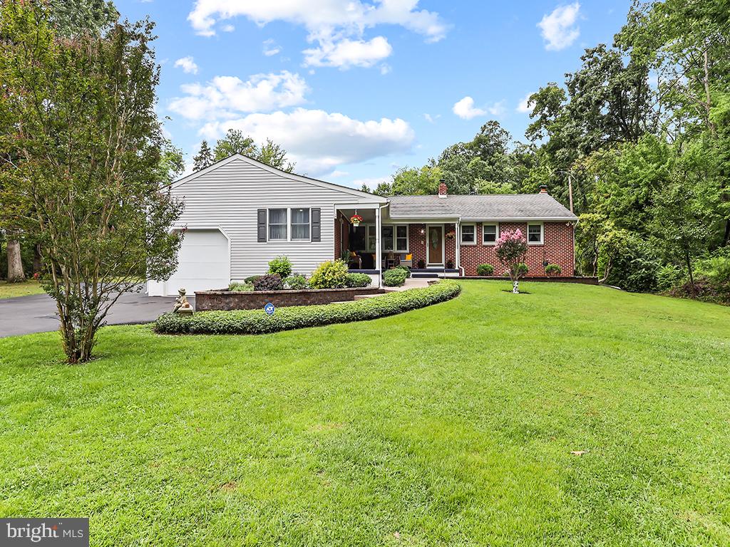 929 Creamery Rd Property Photo 6