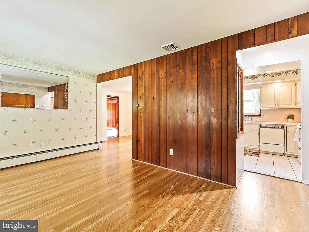 929 Creamery Rd Property Photo 14