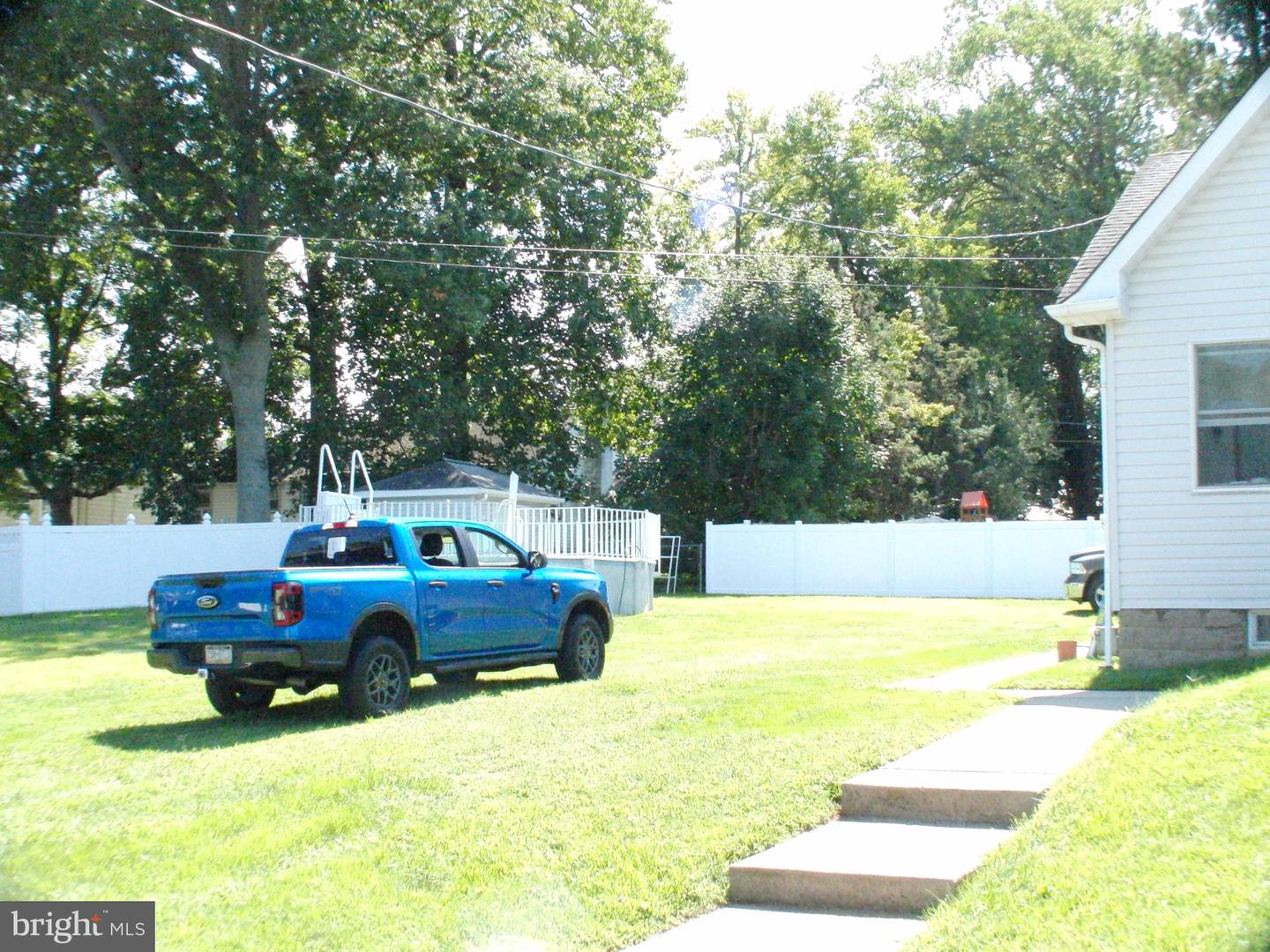 2265 Ogden Ave Property Photo 4