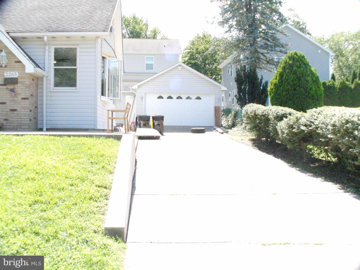 2265 Ogden Ave Property Photo 5
