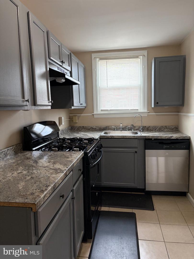 826 3rd Property Photo 8