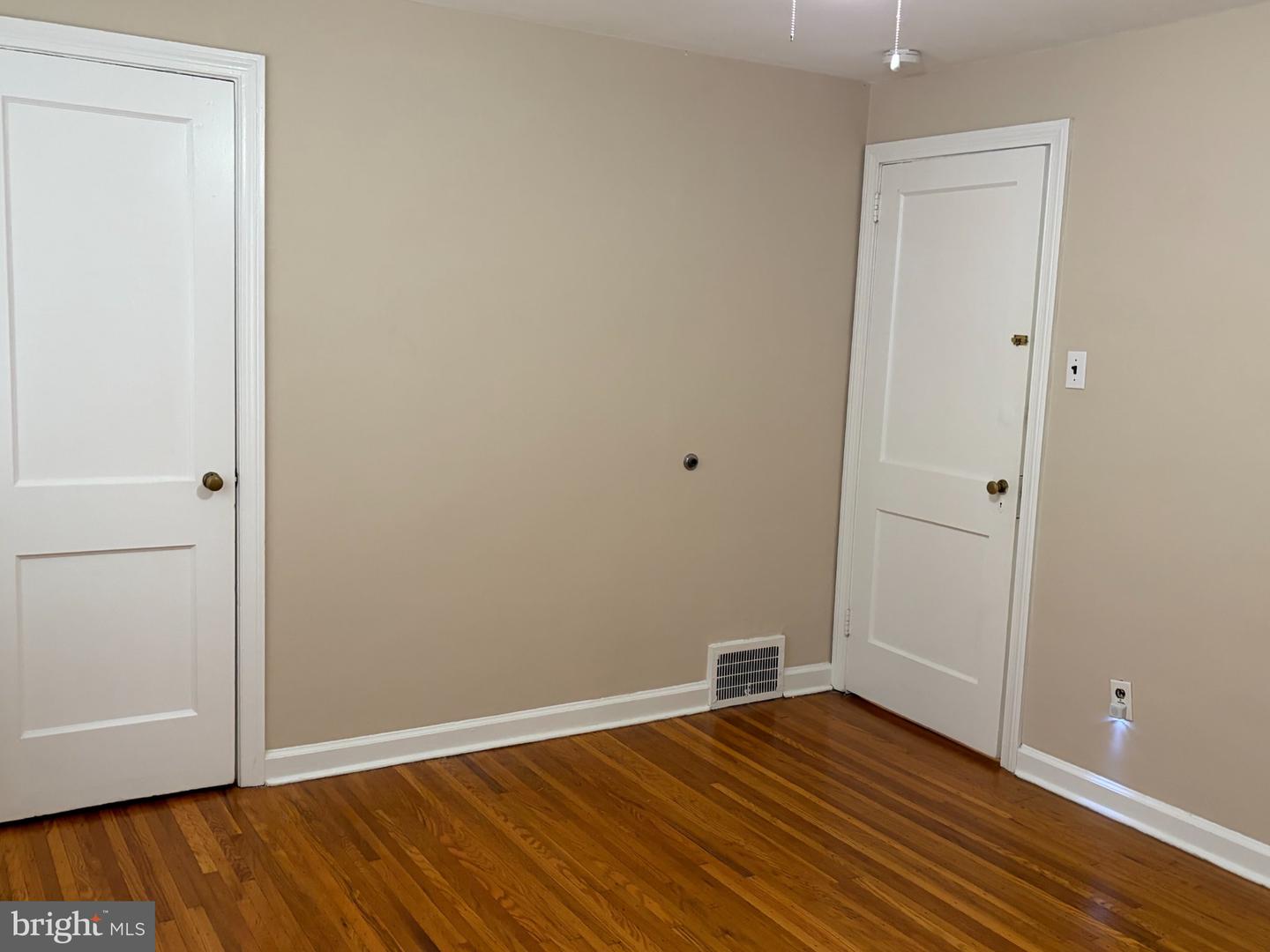 826 3rd Property Photo 15
