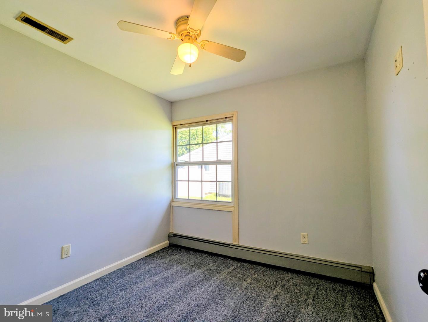 30 Forest Ln Property Photo 17