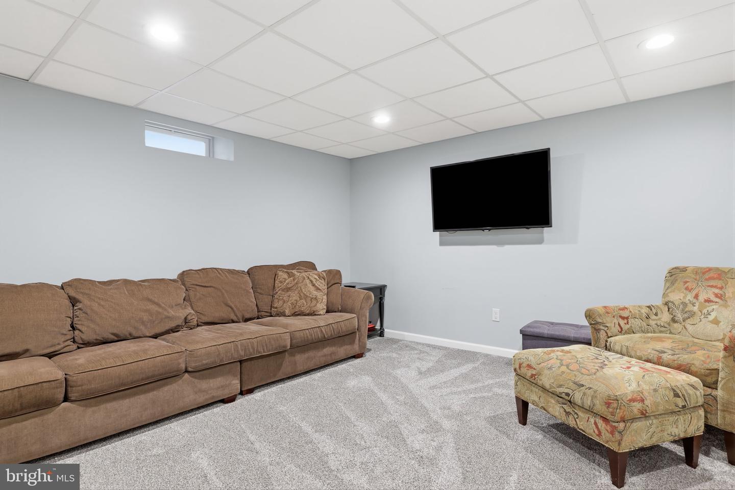 593 Kings Rd Property Photo 36