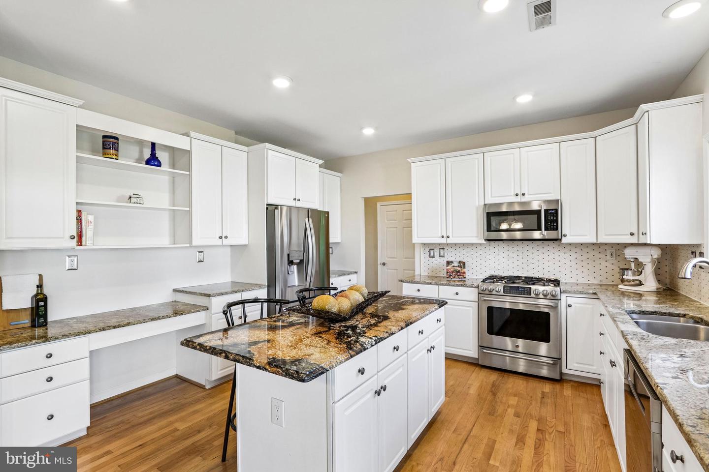 1096 Lily Pond Ln Property Photo 24