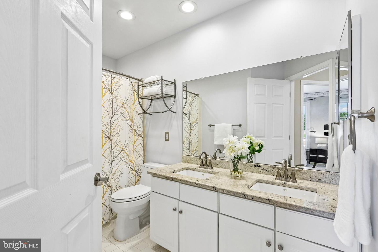 1096 Lily Pond Ln Property Photo 32