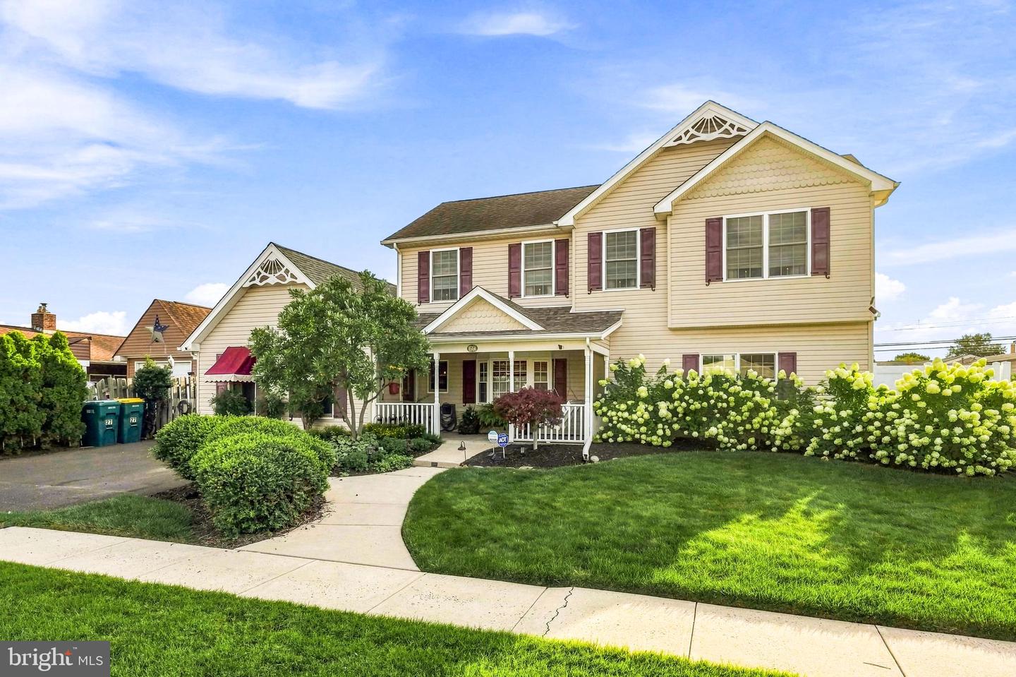 27 PEACHTREE LN