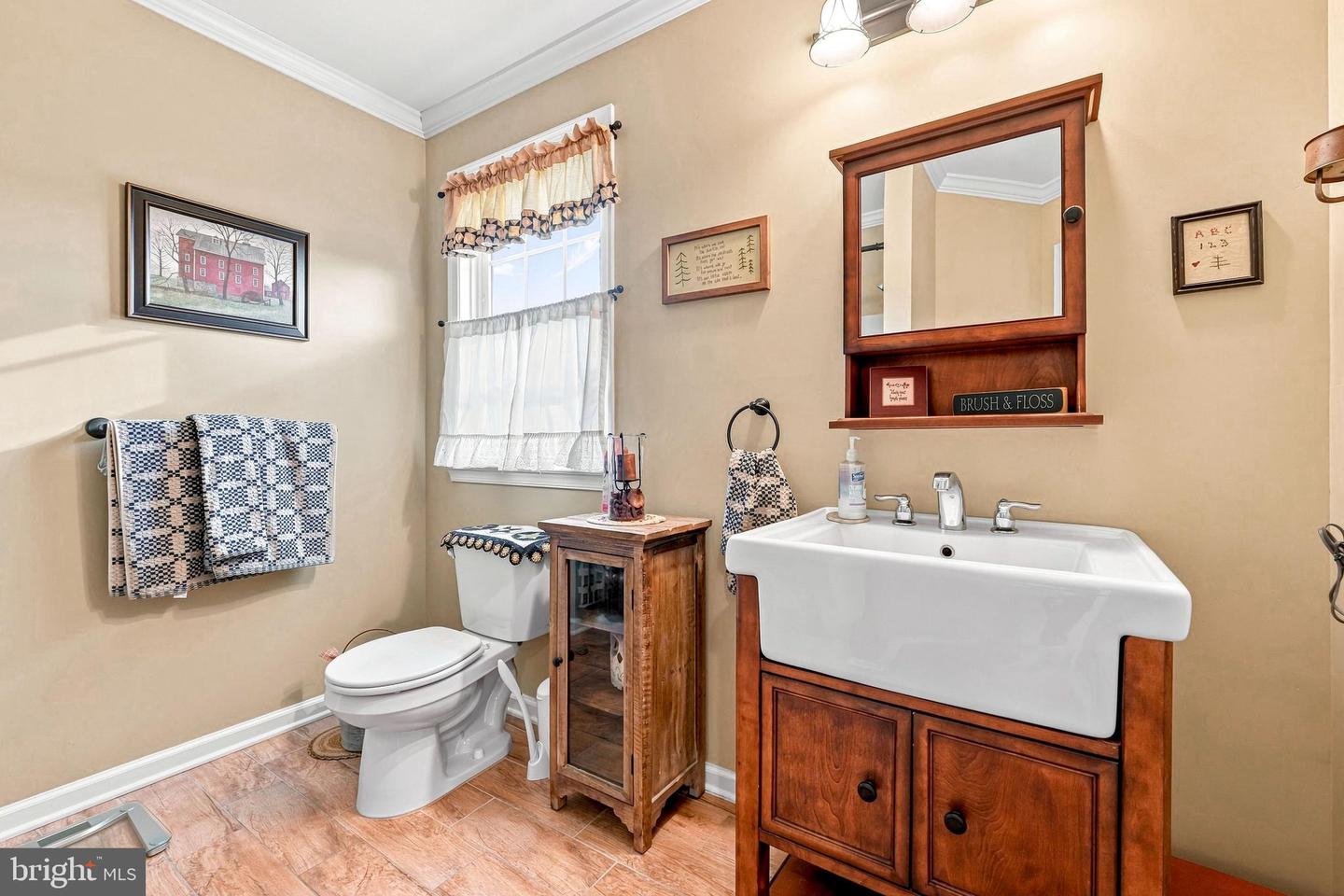 27 Peachtree Ln Property Photo 51