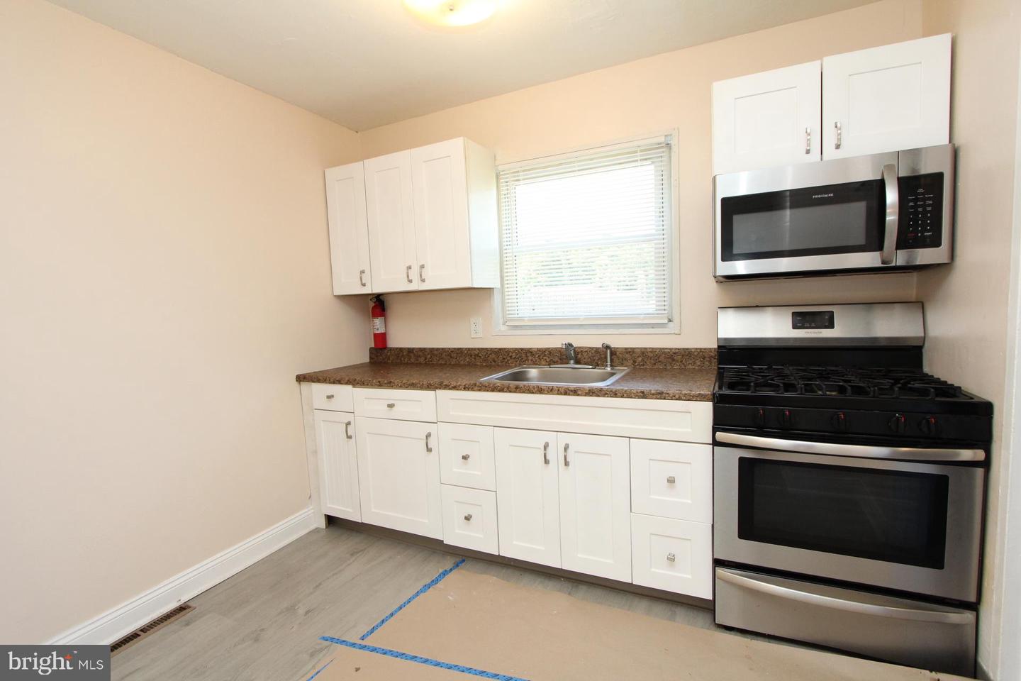 5623 Mitchell Rd Property Photo 5