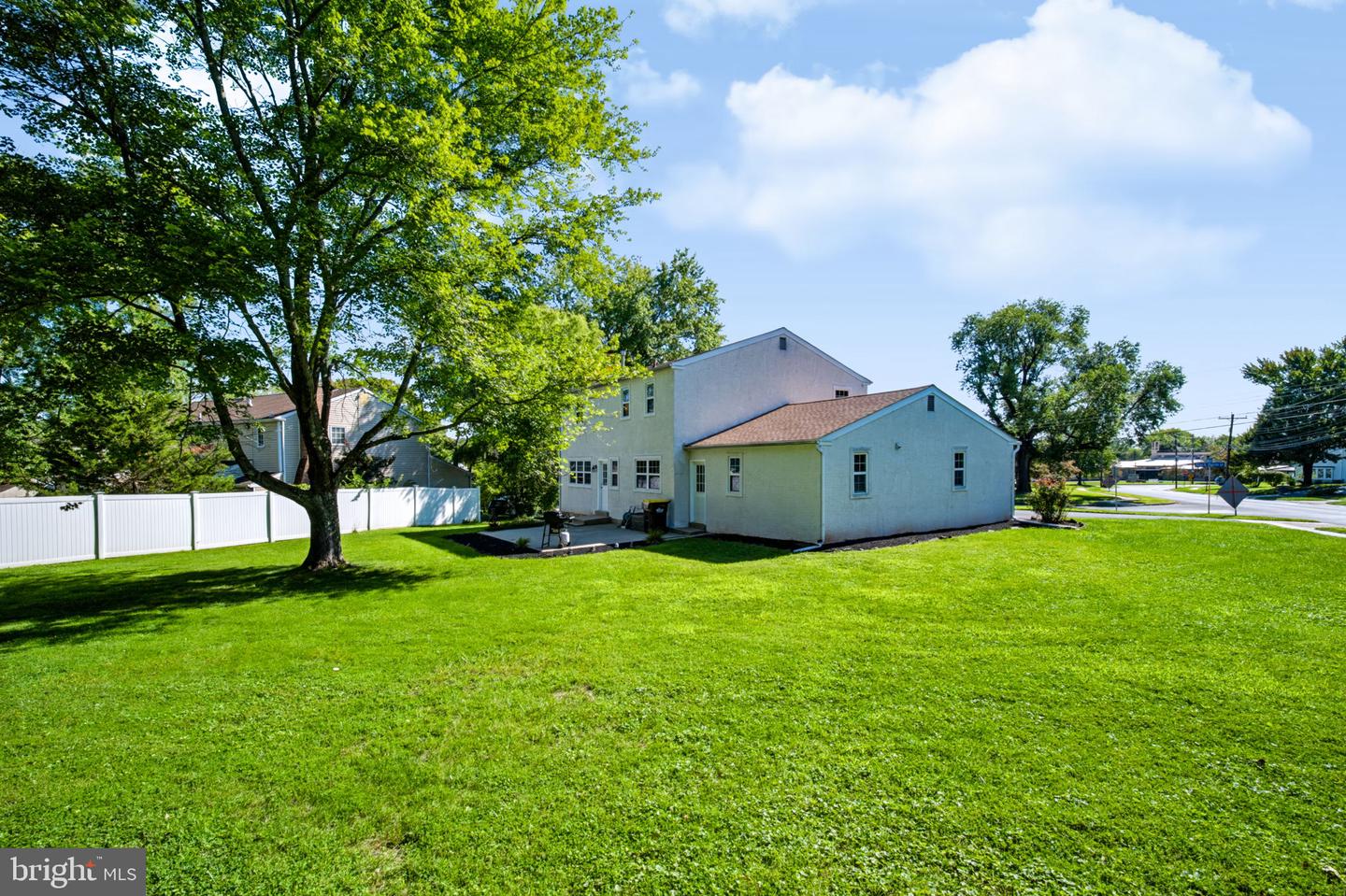 2201 Shetland Dr Property Photo 38