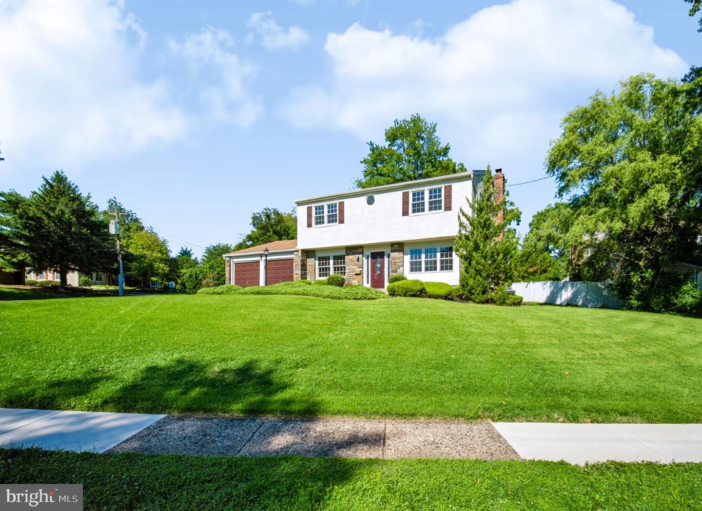 2201 Shetland Dr Property Photo 39