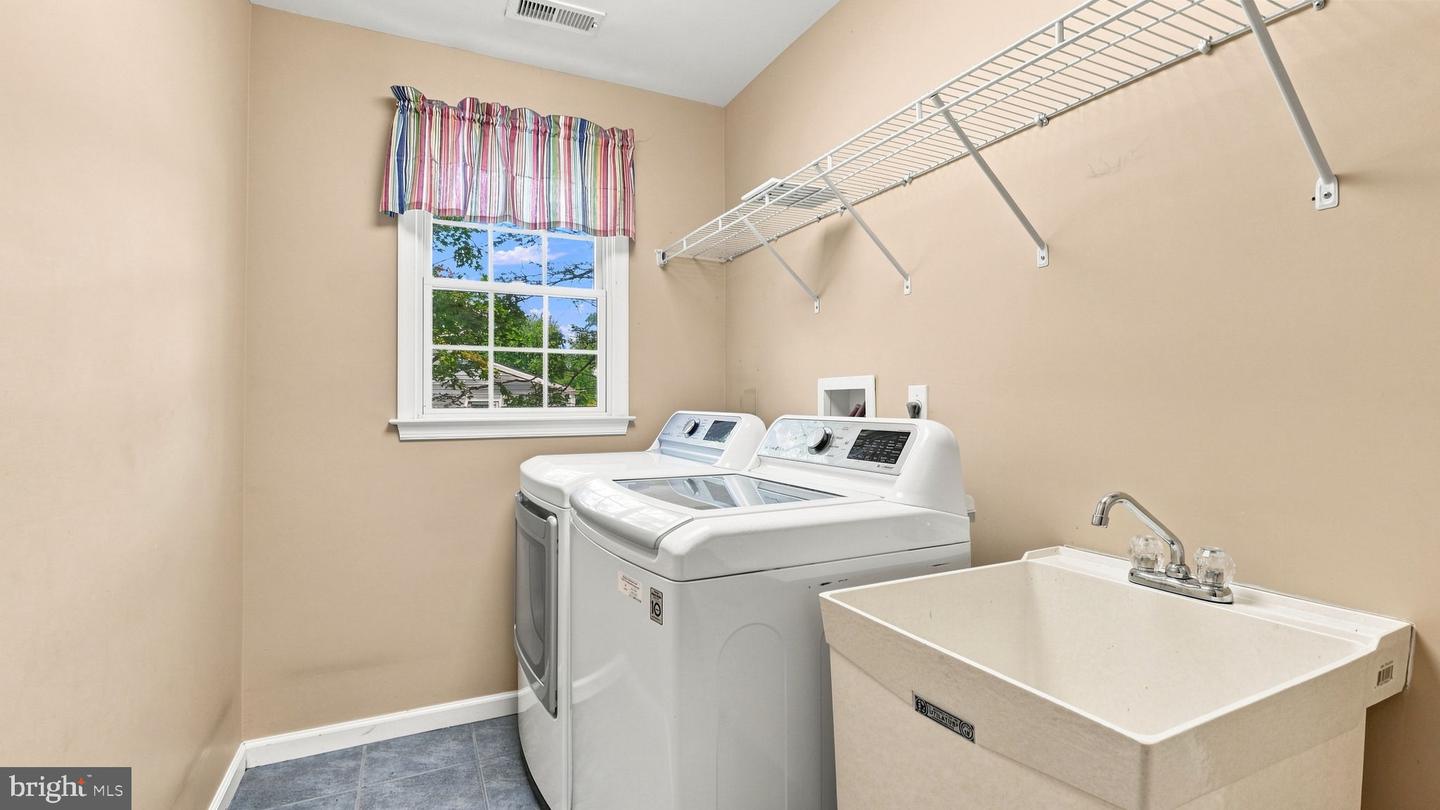 539 Fairhill Dr Property Photo 35