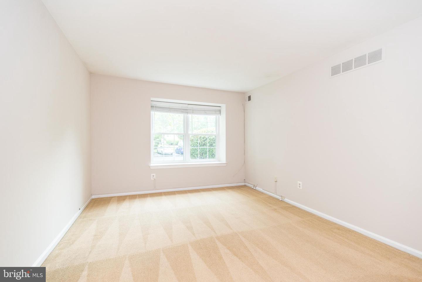 301 Steamboat Sta Property Photo 10