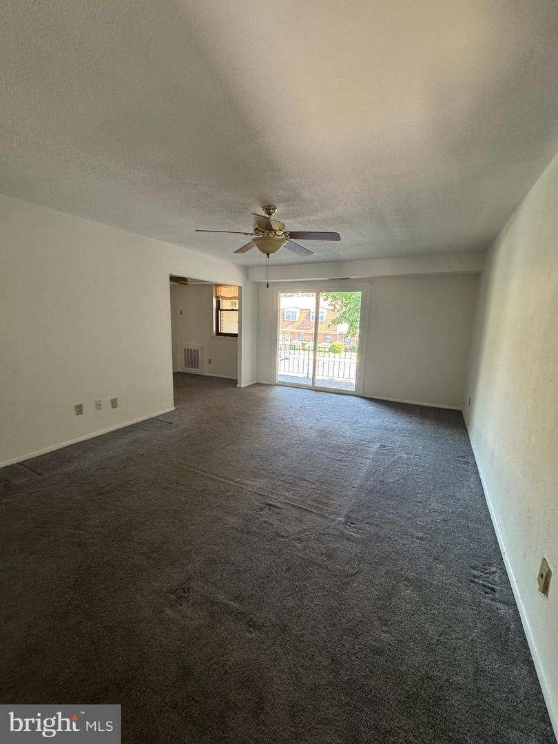 1155 York Rd #e2 Property Photo 2