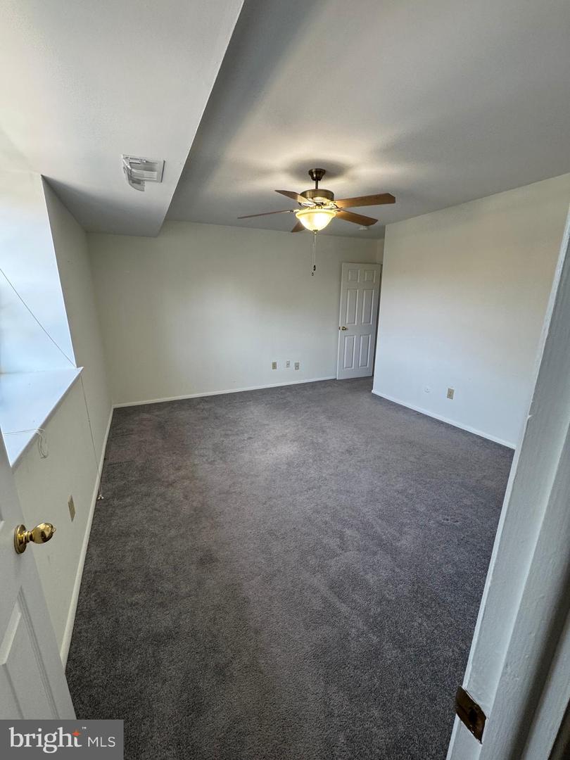 1155 York Rd #e2 Property Photo 4