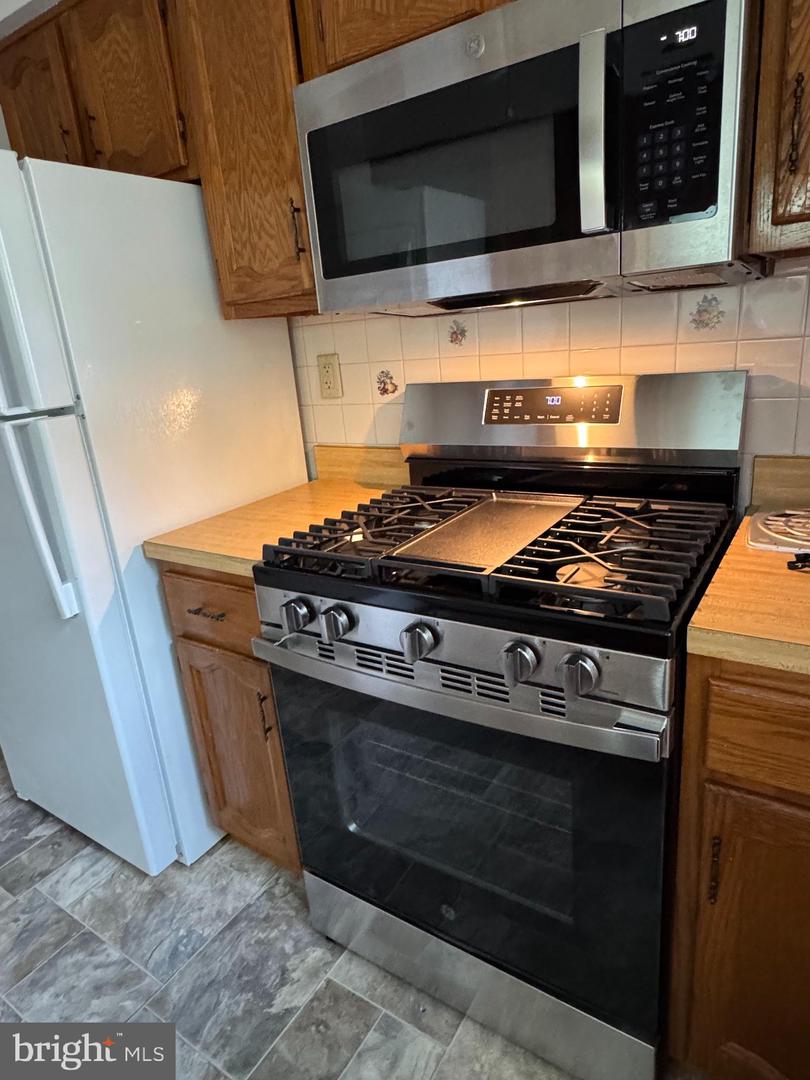 1155 York Rd #e2 Property Photo 17