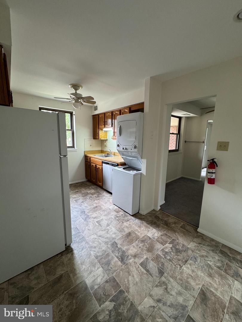 1155 York Rd #e2 Property Photo 20