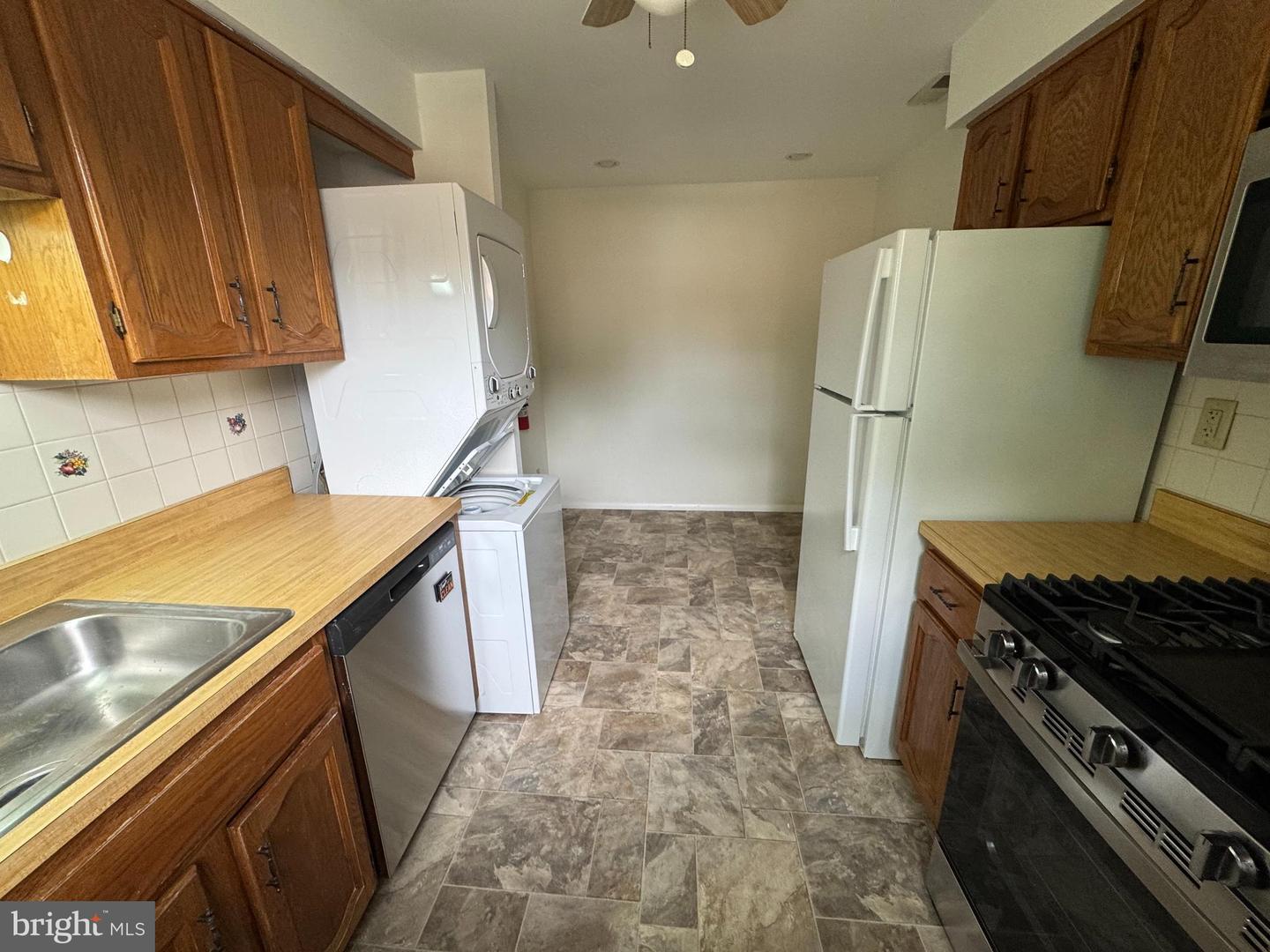 1155 York Rd #e2 Property Photo 21
