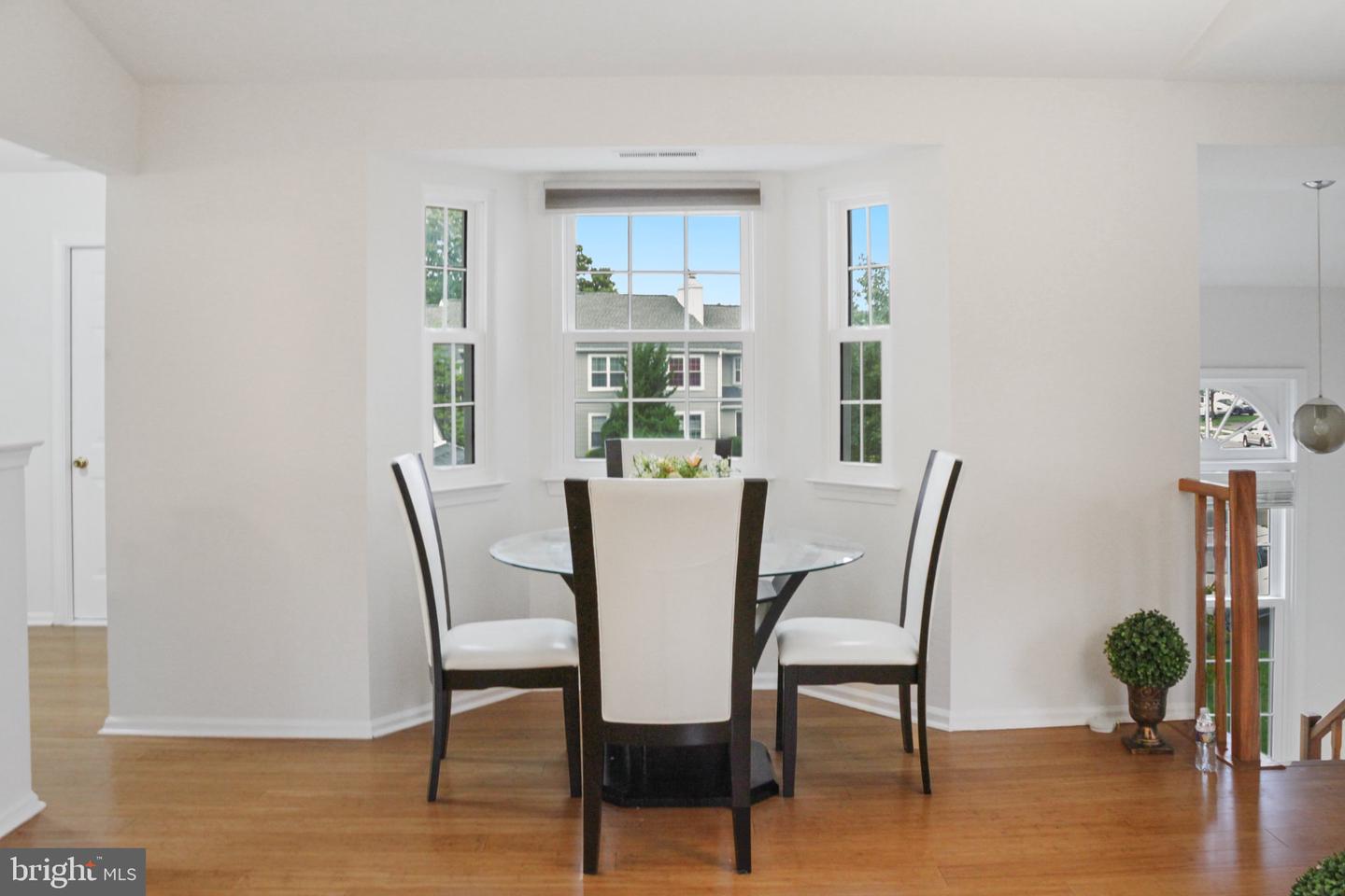659-b Rose Hollow Dr #b Property Photo 8