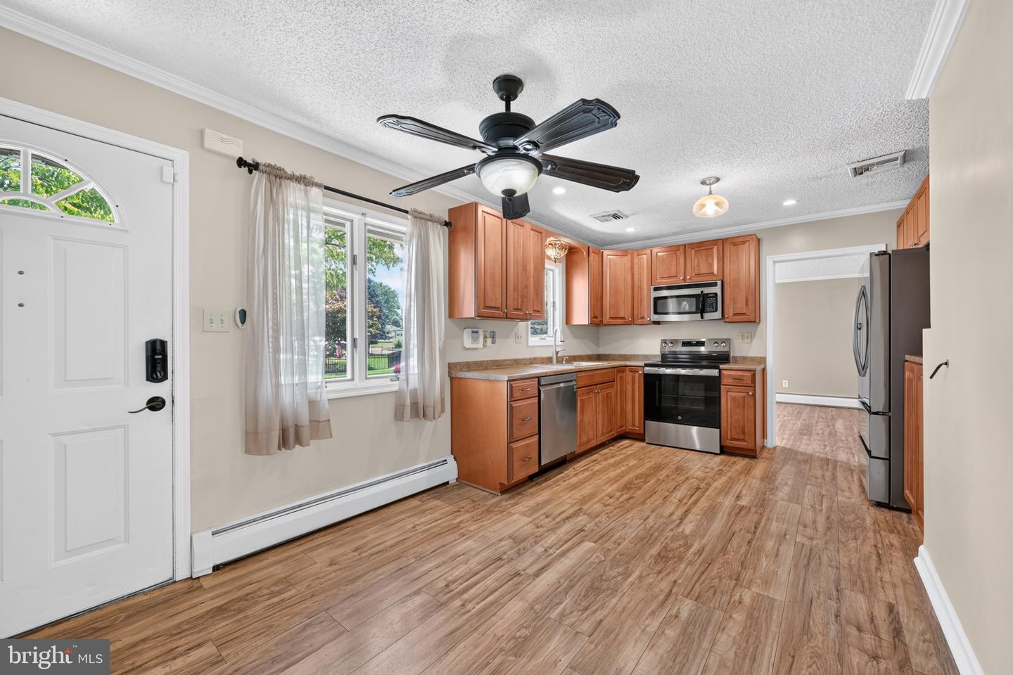 45 Schoolhouse Ln Property Photo 2