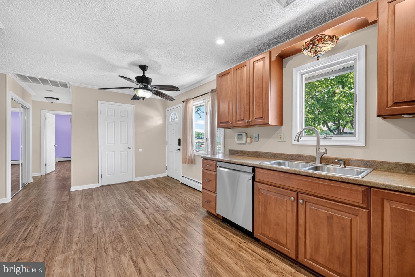 45 Schoolhouse Ln Property Photo 3