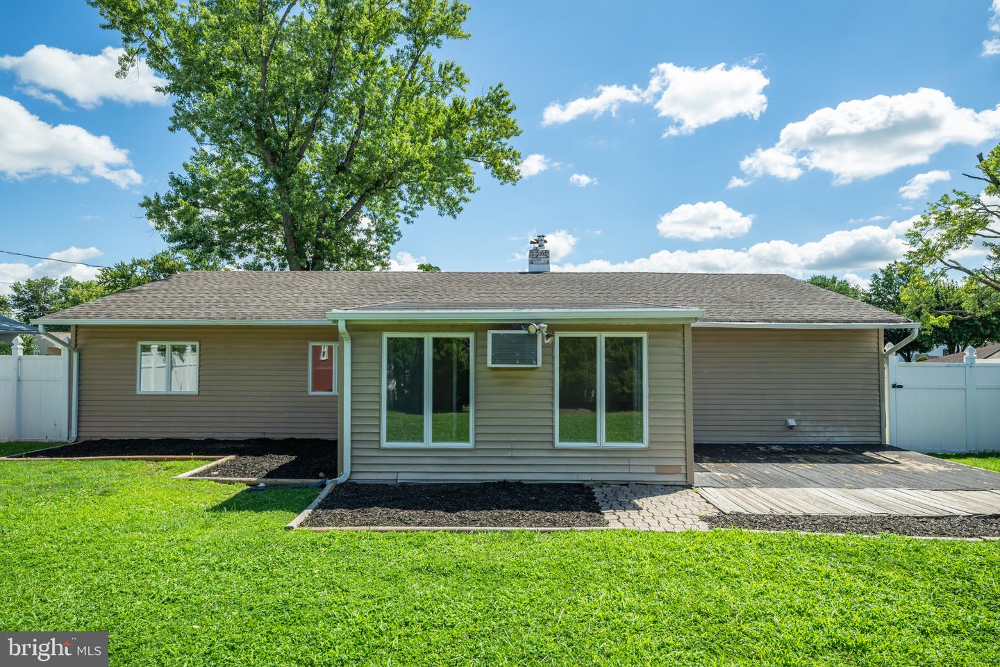 45 Schoolhouse Ln Property Photo 18