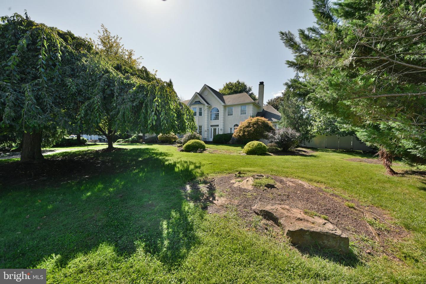 47 Loretta Cir Property Photo 6