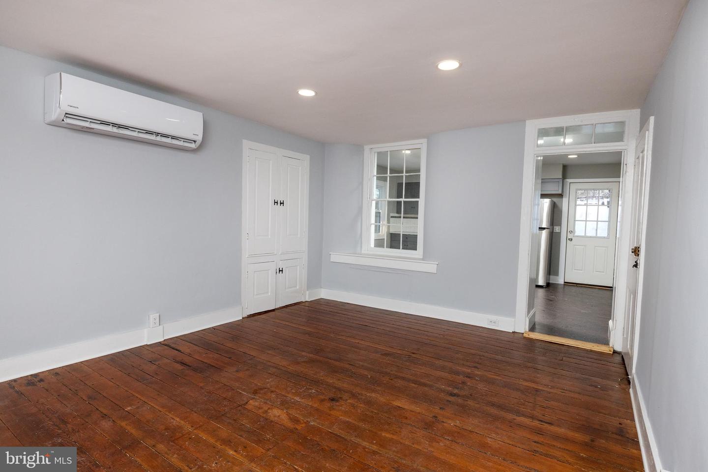 6192 Lower York Rd Property Photo 22