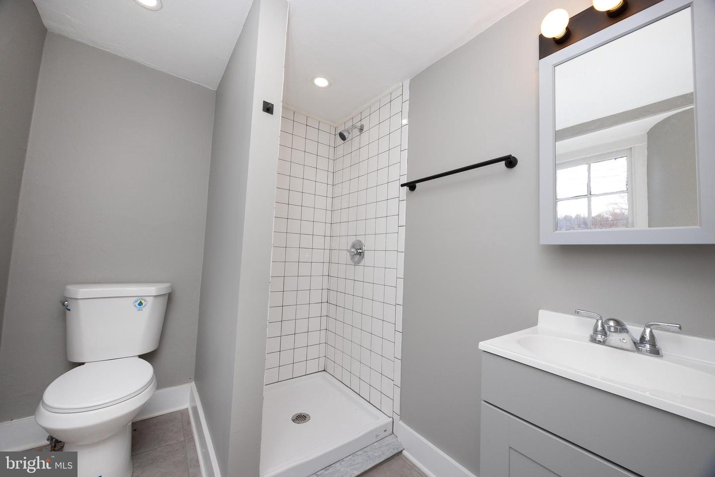 6192 Lower York Rd Property Photo 24
