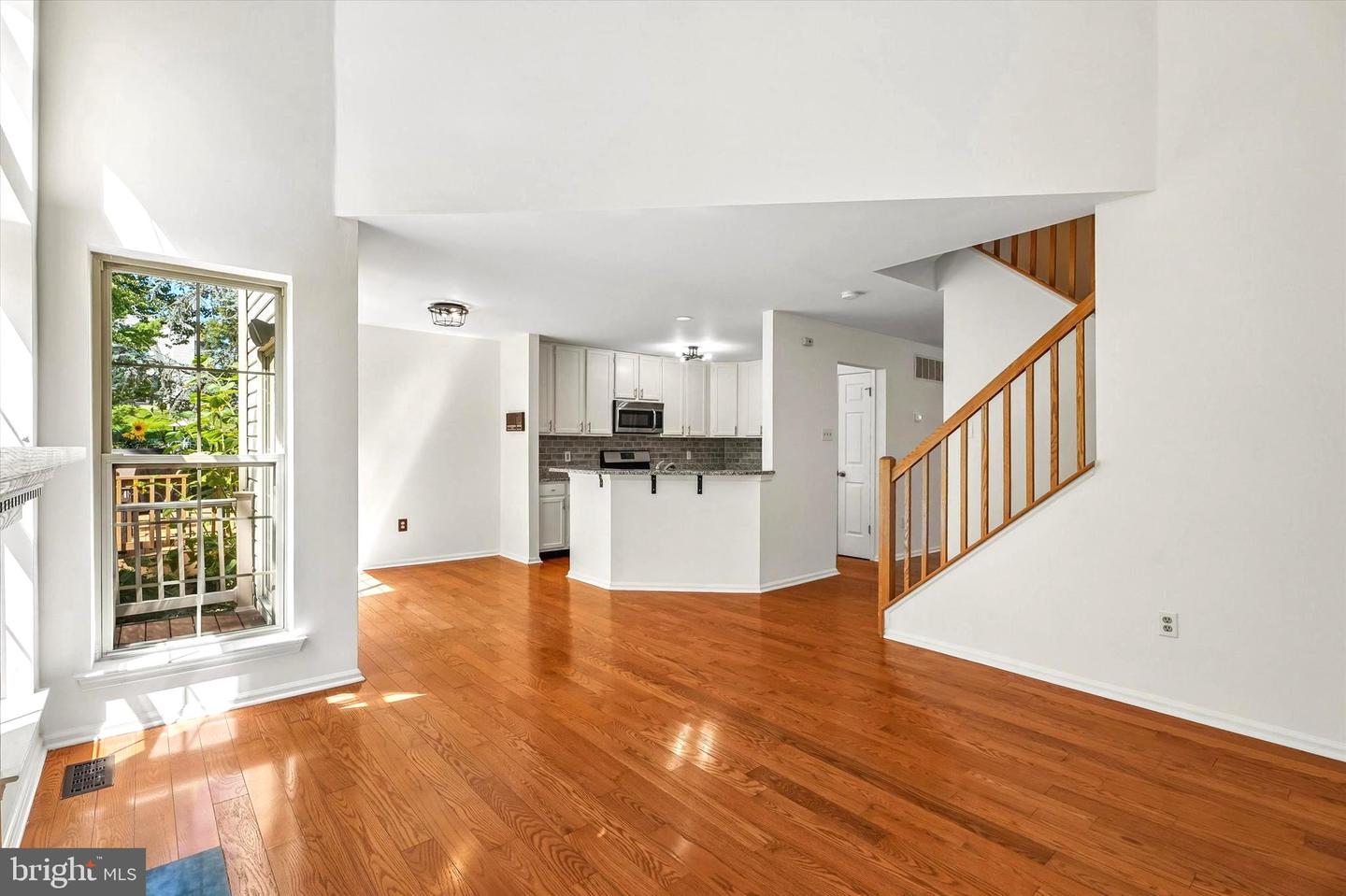 350 Glennbrook Way Property Photo 10