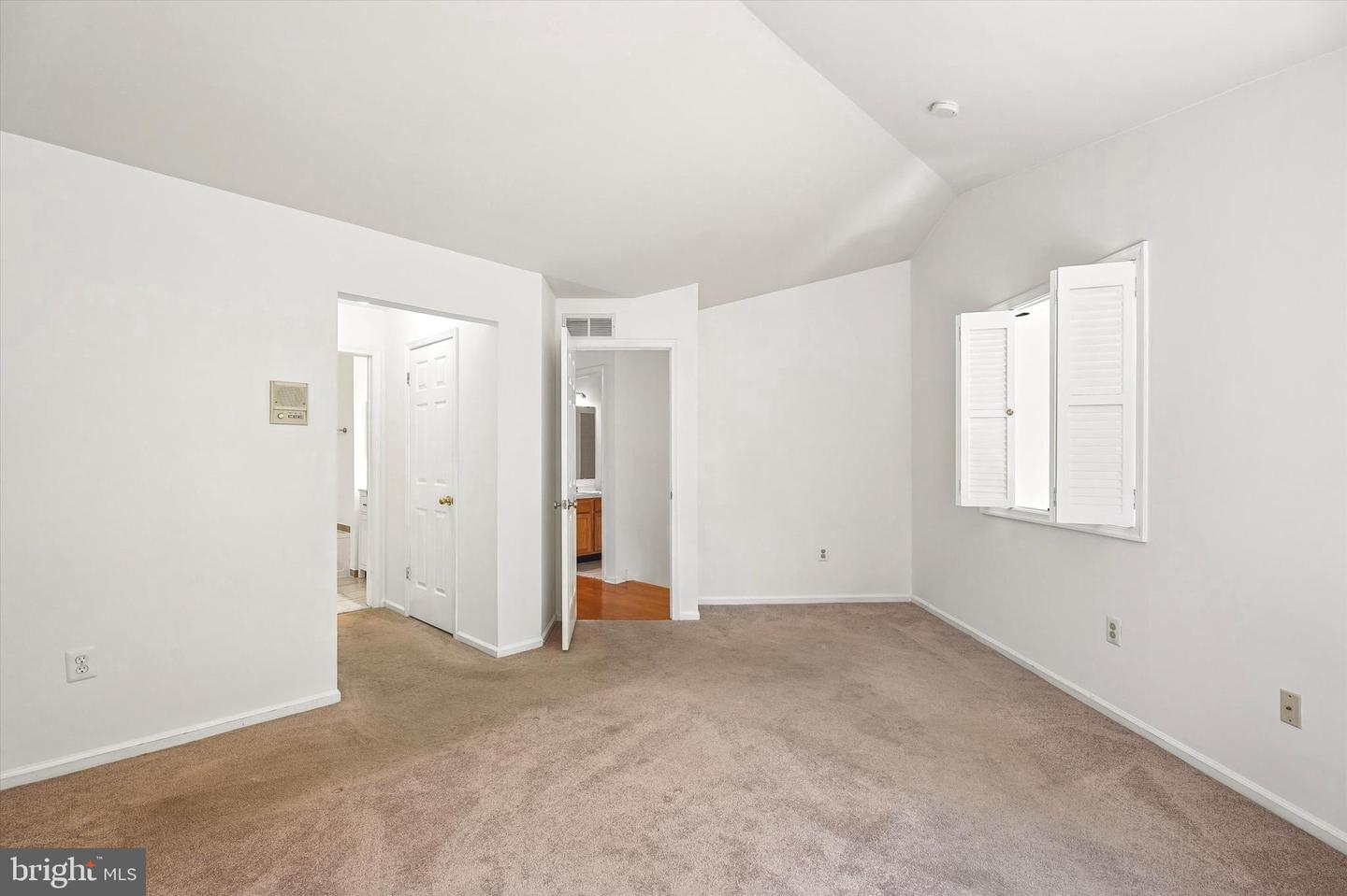350 Glennbrook Way Property Photo 13